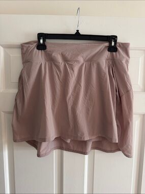 NIKE Athletic Skort in Dusty Mauve